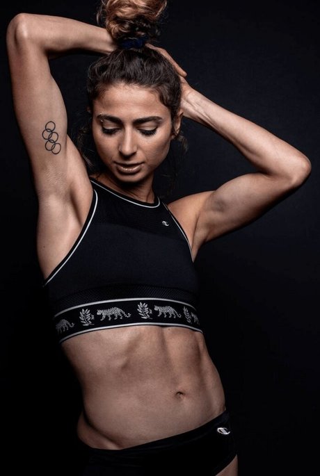 Alexi Pappas star sexy images