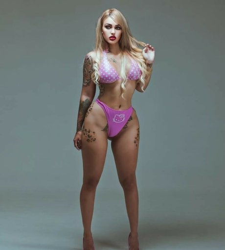 Mirciadoll erotic actress gallery