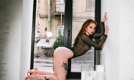 Bony Vulfert erotic star img