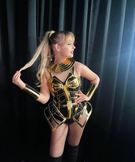 Emily Rose Perrin pornstar adult galleries