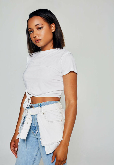 Rhyon Nicole Brown star pretty photos