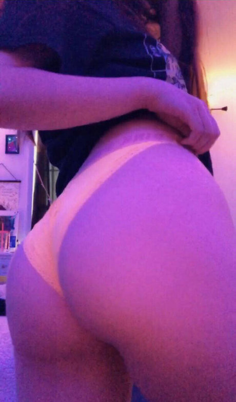 ___u l i a n a___ star adult picture