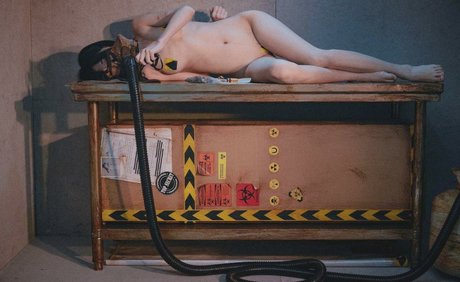 Shinkojima model naked pictures