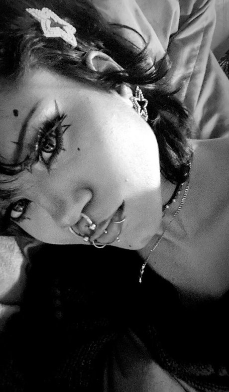 Saintsgoth pornstar beautiful photo