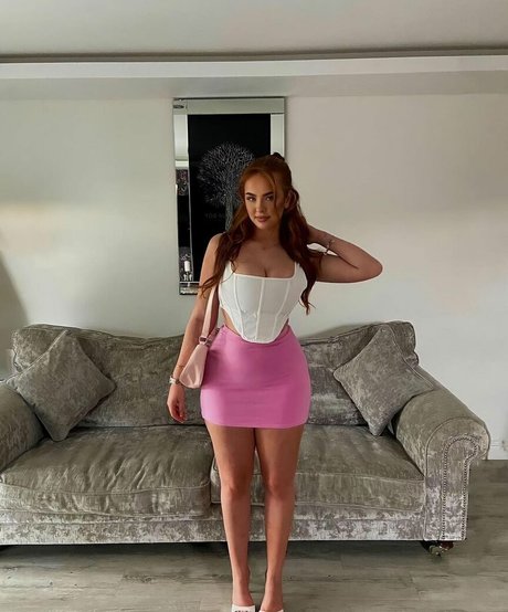 Neave Dare model hot photos