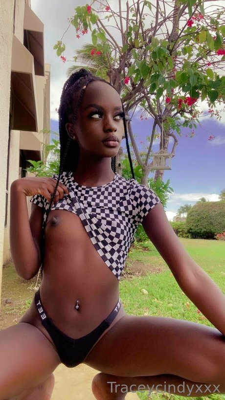 _Petite Doll_ model best photo