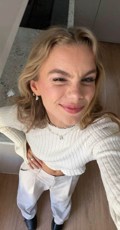 Anna Shumate hd star photos