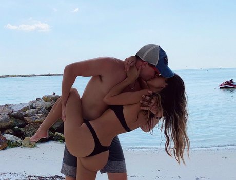 Keilah Kang pornstar free image