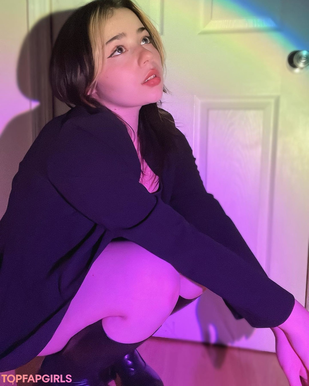 teen glasses onlyfans hot pictures