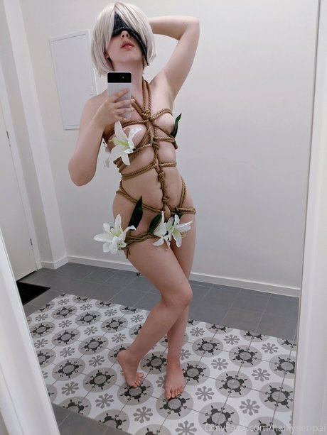 Hailly Senpai pornstar hot image