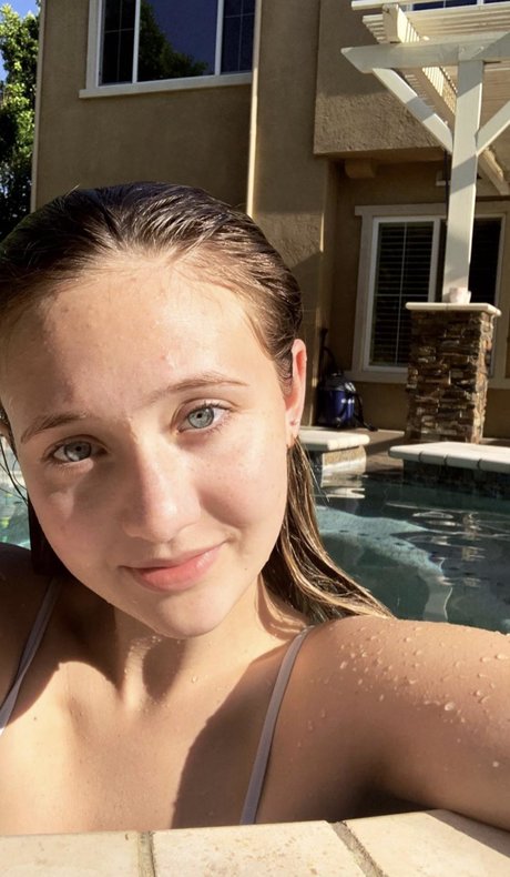 Jordan Burton beautiful actress galleries