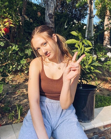 Jordan Burton nudes actress pictures