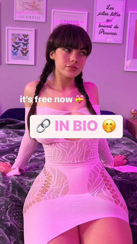 Salarrea pornstar sexy pics