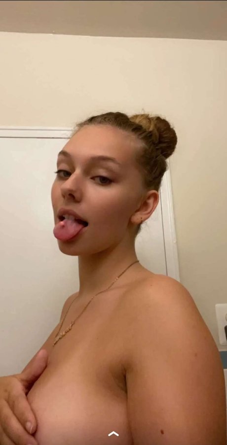 Lydia Renae model porn photos