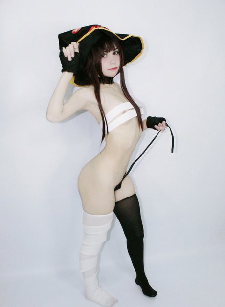 Little mewi pornstar art photo