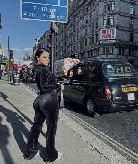 Samadhi Zendejas star hot img