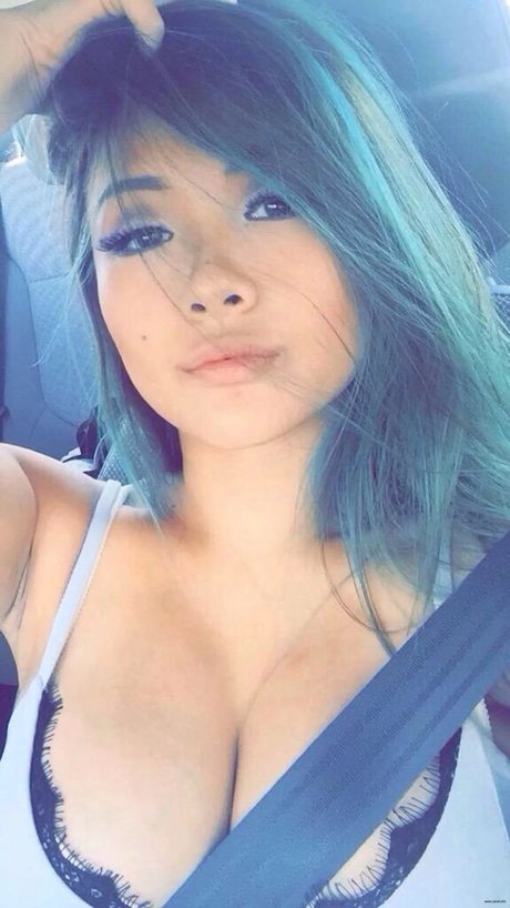 Vicki Li model gallery