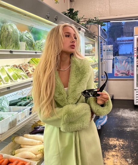 Xomorris pornstar hd pic