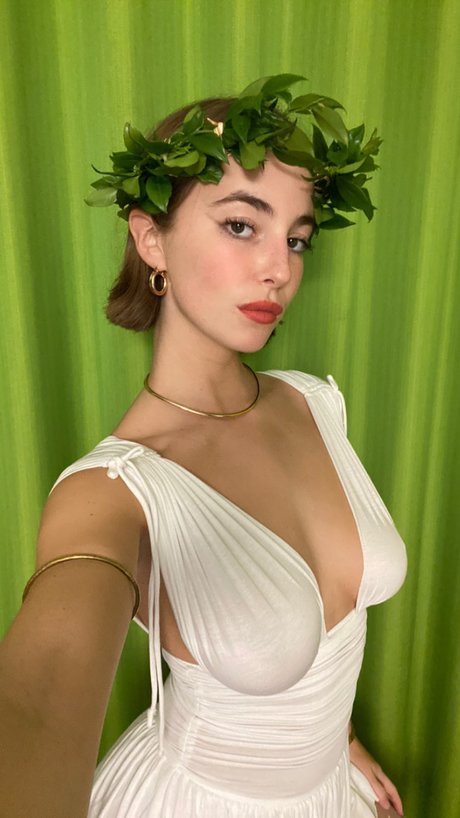 Amelie Manzoli pornstar beautiful pics