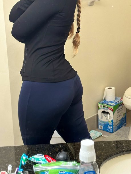 Initialelon high quality star picture