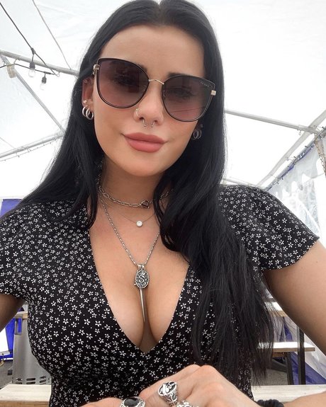 Kathy Schaefer exclusive star photos