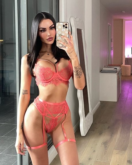 Annelese Milton model nudes pics