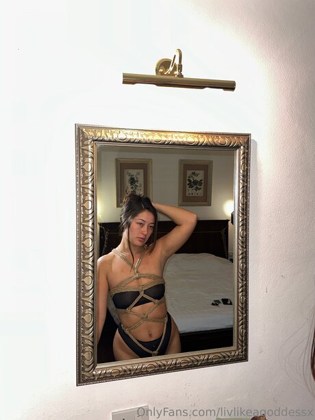 Livlikeagoddessx free model photo