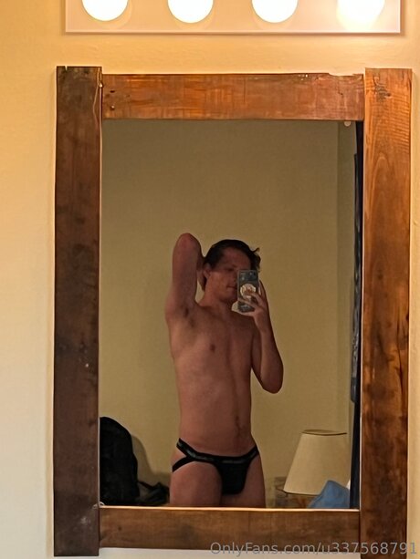 U337568791 pornographic model photo