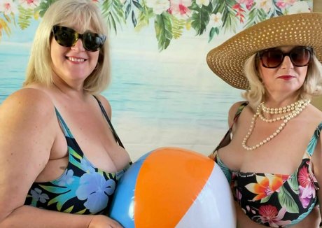 CourtesanAnna model best photos