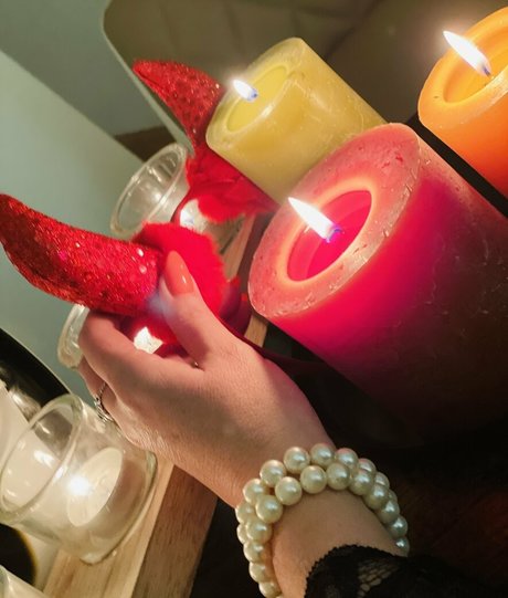 CourtesanAnna top model image