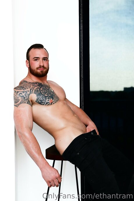 Bigdaddygrif high quality model picture