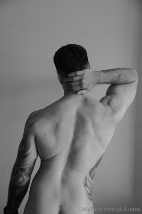 Chulo95 model free pics