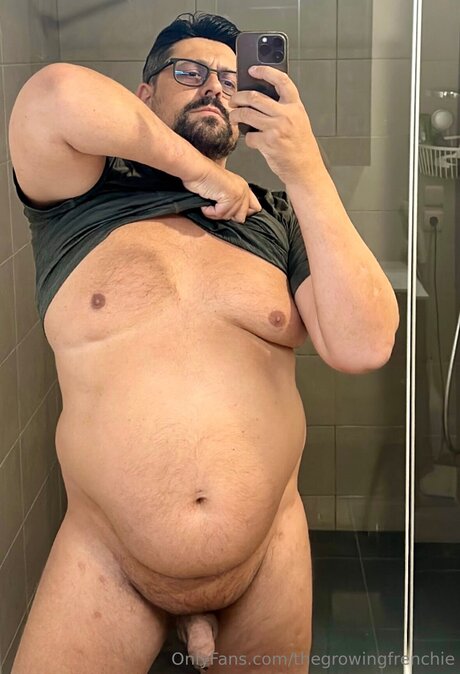 Thegrowingfrenchie model naked pic