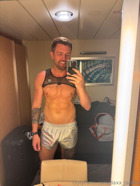 Daxx James model nudes pictures