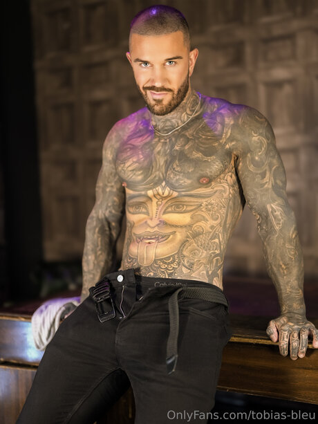 Tobias Bleu model sex archive