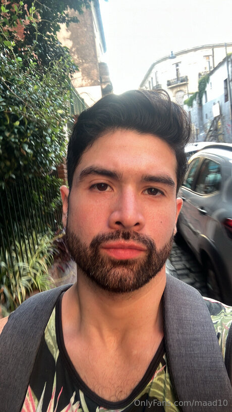 Maad10 nice model picture