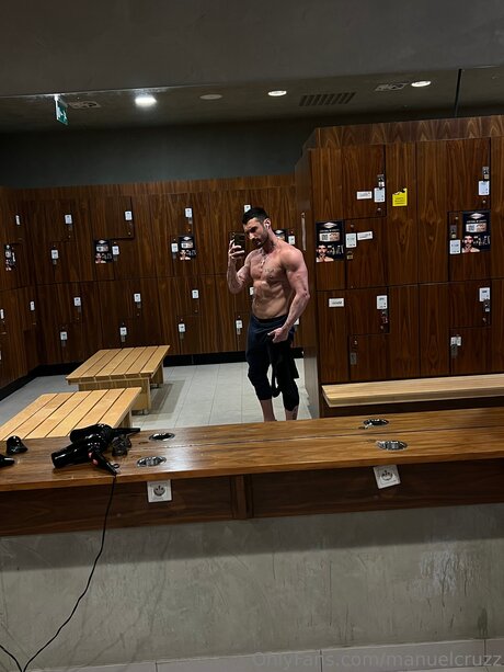 Manuelcruzz star adult image