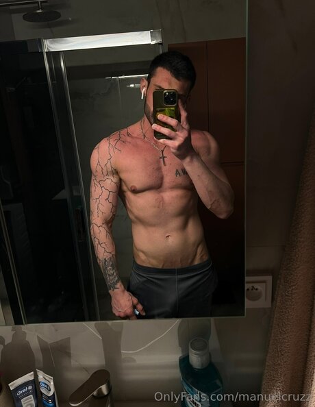 Manuelcruzz model nude pictures