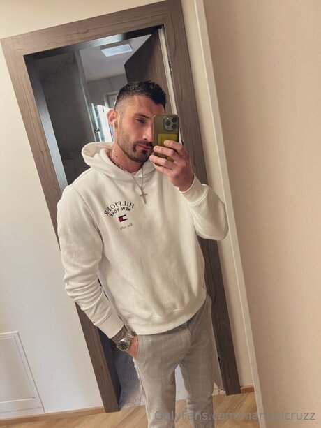 Manuelcruzz nude star photos