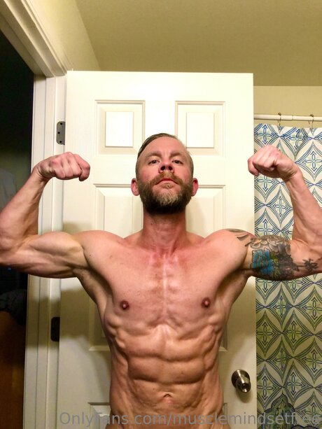 Musclemindsetfree model xxx pic