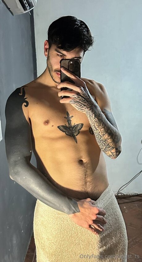Augst Ts top star photo