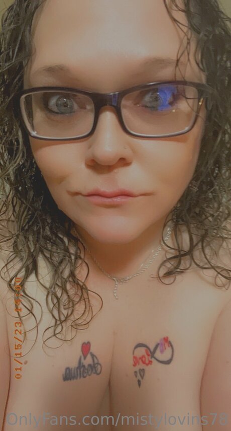 Mistylovins78 model erotic photo