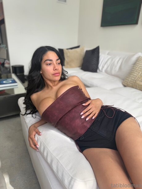 Tatibloomxo exclusive pornstar pic