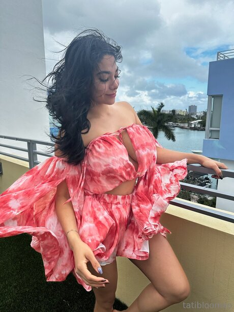 Tatibloomxo model adult archive