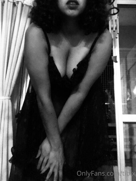 Tibix nude actress images