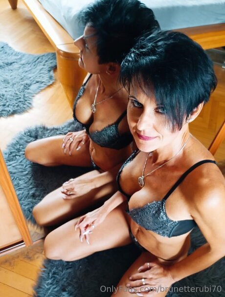 Brunetterubi70 perfect actress archive