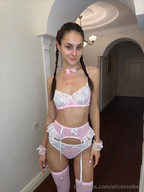 Aliceinvibes pornstar beautiful photos