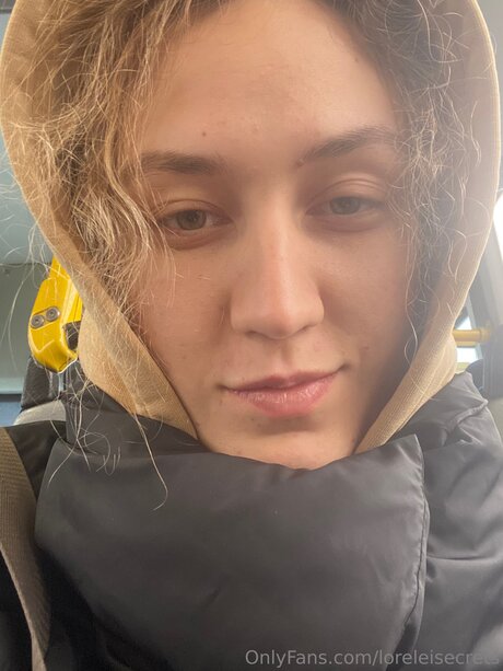 Loreleisecrets model art pics