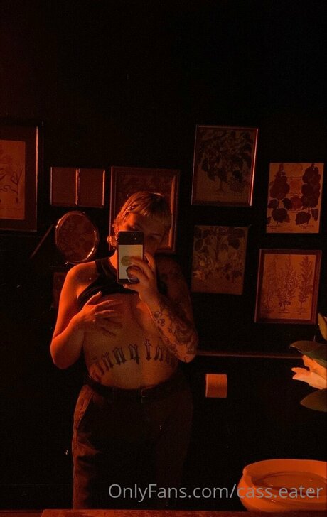 Cass Eater star adult pictures