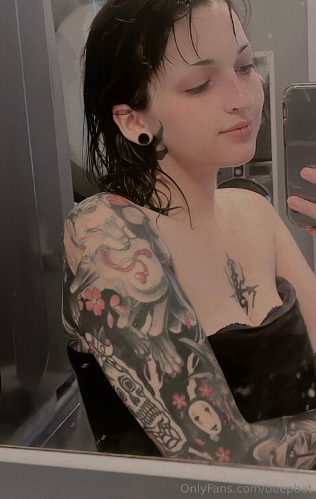 Beepbat model erotic pictures